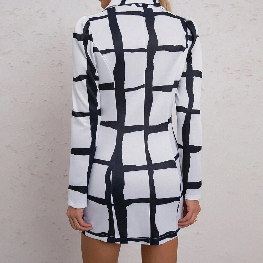White & Black Preppy Womens Plaid Print Shawl Collar Blazer Without Belt - Picture 3 of 5